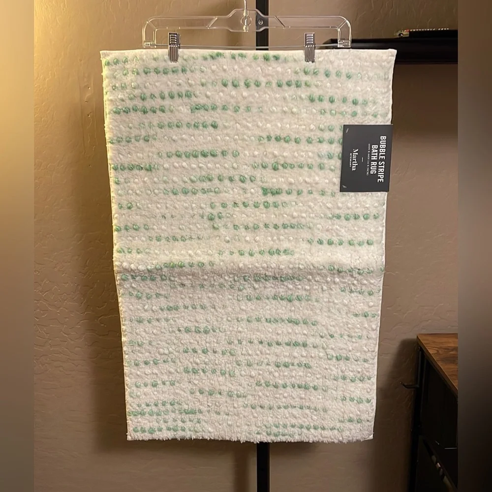 NWT - Martha Stewart Bubble Stripe Bath Rug
